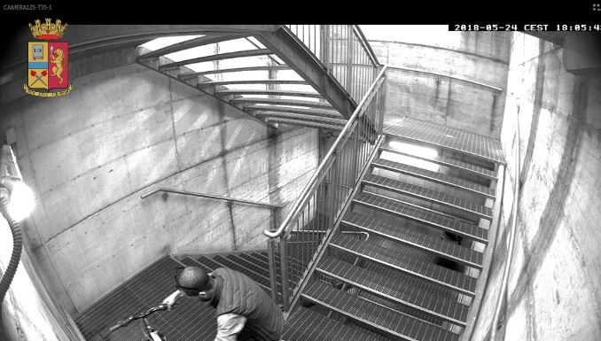 Spaccate e furti tra Lecco e Valmadrera, in manette un giovane marocchino