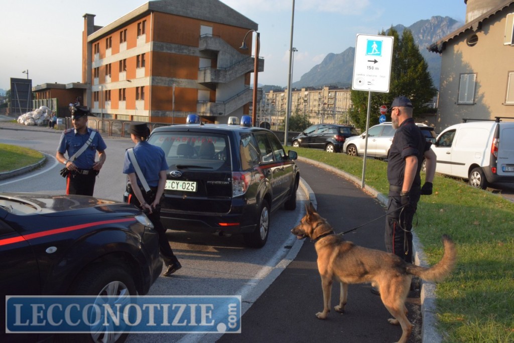 Controlli antidroga dei carabinieri in stazione e in via Balicco