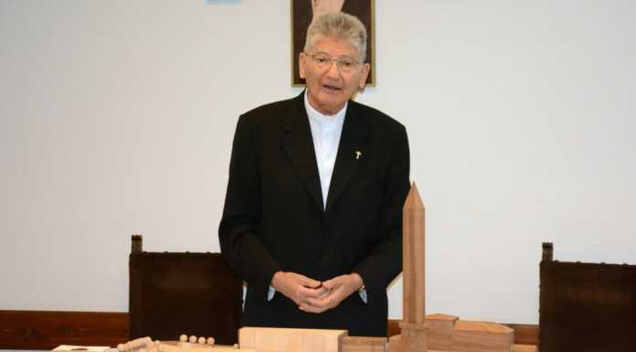 Mons. Cecchin: “Non lasciate cadere il sogno. Costruite il nuovo oratorio”