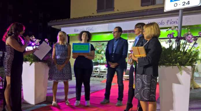 Festa di fine estate a Calolzio. Donati i salvadanai per Caldarola