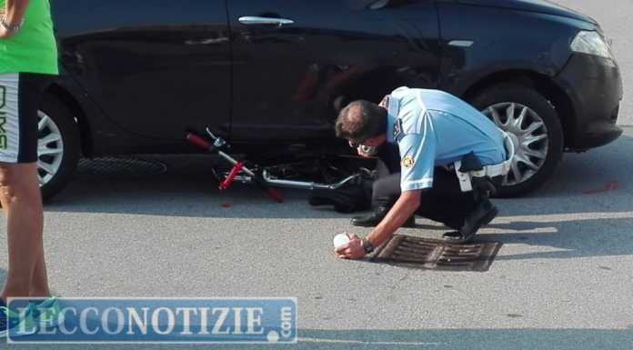 Garlate: auto investe due ciclisti sulla provinciale