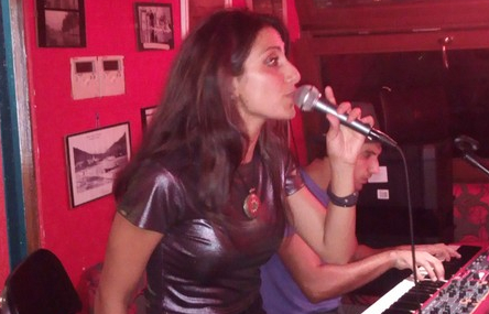 La stella di “The Voice” canta a Lecco, magica serata con Katy Desario