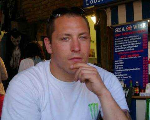 Oggi a Valmadrera i funerali del 32enne Andrea Maltese