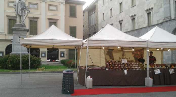 Bettega (Lega): “Il degrado in piazza, a due passi dalle bancarelle”