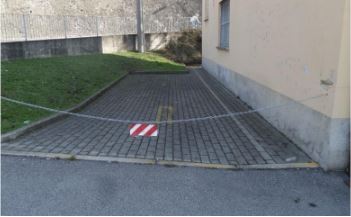 Cambia Calolzio. “L’amministrazione ci ha ascoltati, via la catena in piazza Kennedy”