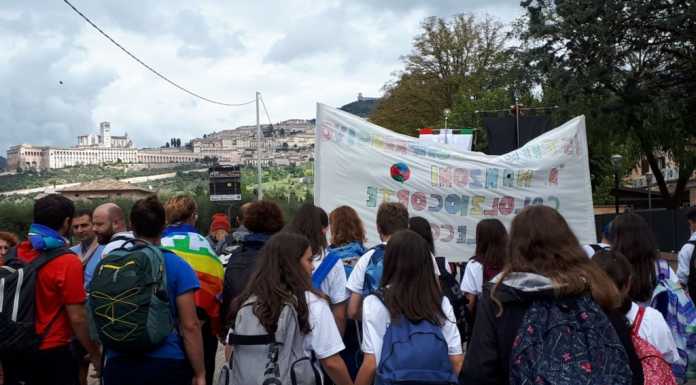 Calolziocorte. I ragazzi delle scuole media ad Assisi per la Marcia della Pace