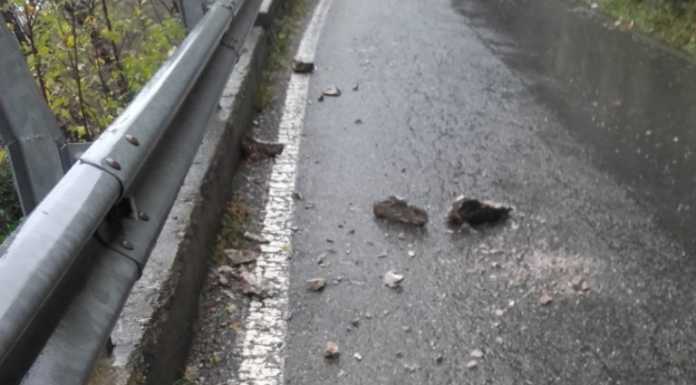 Maltempo, frana tra Onno e Valbrona, diversi interventi dei VVF