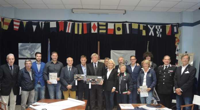 Interlaghina e Interlaghi, sul lago di Lecco tornano le regate