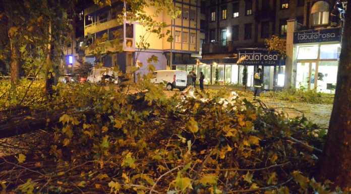 I VIDEO – Ponte di Brivio allagato e Vigili del Fuoco al lavoro a Lecco