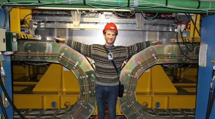 Nadim Conti, ricercatore al CERN. Ritorno al Badoni per incontrare gli studenti