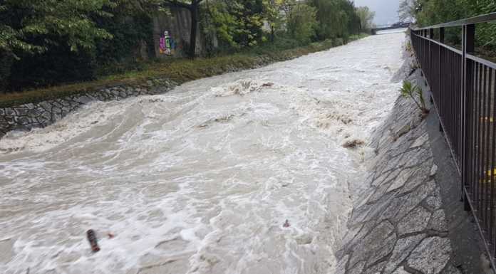Maltempo, allagamenti in Alto Lago. Il torrente Varrone fa paura