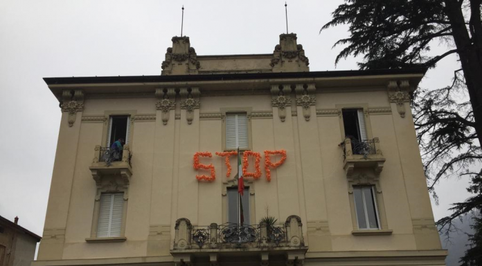 Dervio. Fiocchi arancio in biblioteca, “stop” alla violenza sulle donne