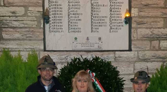 IV Novembre. Torre de’ Busi, gli Alpini donano una targa a ricordo dei Caduti