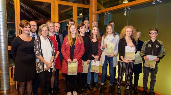 Valmadrera premia gli studenti, consegnate le borse di studio