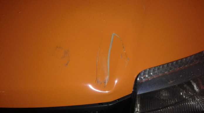 Lettera. “Aiutatemi a rintracciare la persona che ha danneggiato la mia autovettura”