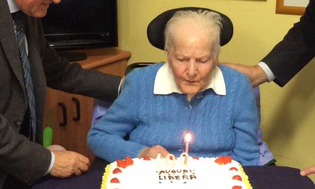 All’Airoldi e Muzzi di Lecco festeggiati i 100 della signora Libera Fanna