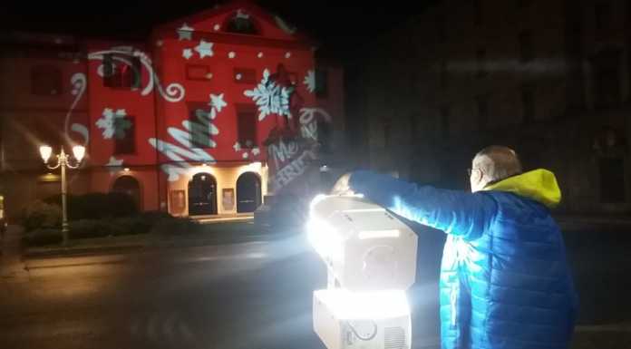 LTM fuori dal bando per luci e pista di ghiaccio. “A perdere è la beneficenza”