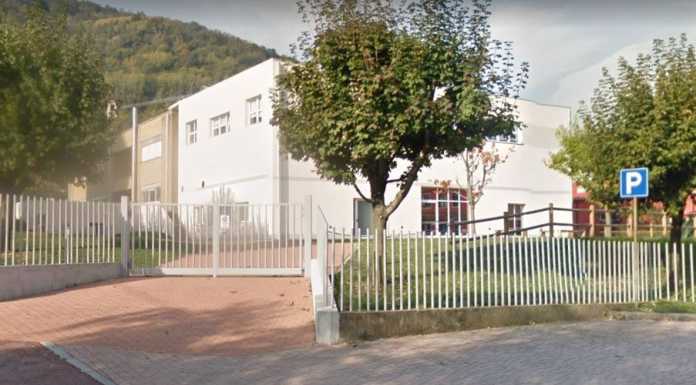 Garlate. Provocano un piccolo danno a scuola, colletta dei bimbi per risarcire il comune