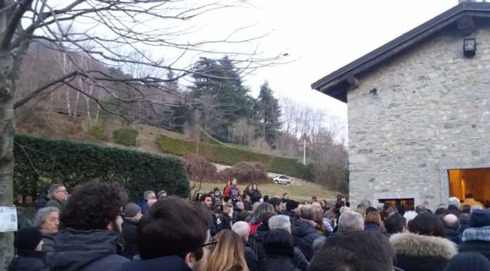 Albavilla. L’ultimo saluto a Mattia, morto in Valmalenco