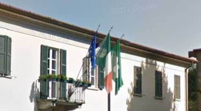 Valgreghentino. In vendita un’Opel Agila, un motorino Honda e un carrello