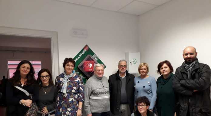 Garlate, un nuovo defibrillatore nella palestra delle scuole