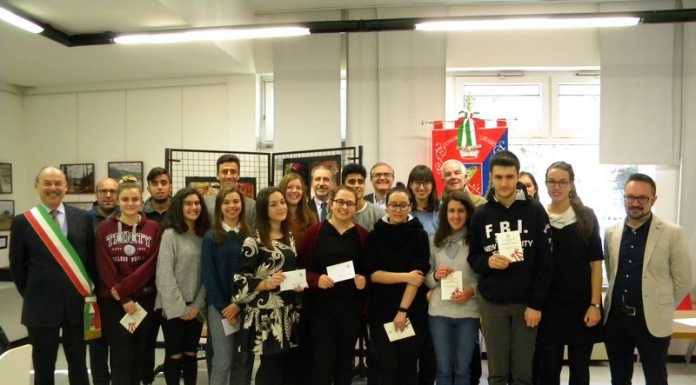 In occasione di Vercurago Espone consegnate le borse di studio e le costituzioni