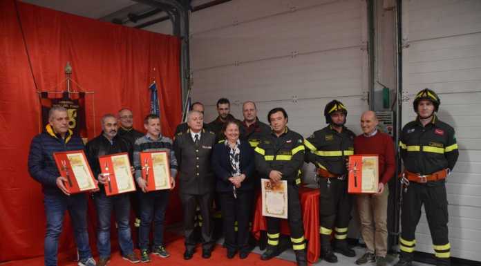 Lecco. I Vigili del Fuoco festeggiano Santa Barbara. Consegnati i riconoscimenti