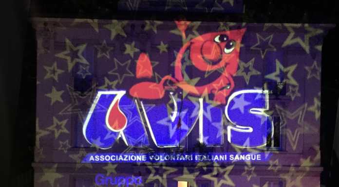 Dervio. Gli auguri di Avis dal municipio. Consegnate 2 borse di studio