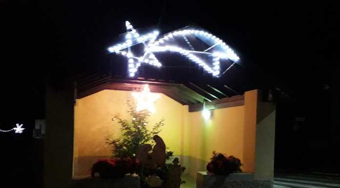 Ballabio si adorna per Natale: presepe, luminarie e addobbi