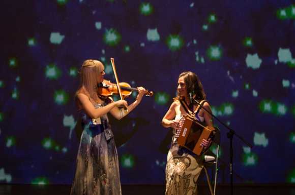 Valmadrera. Al teatro Artesfera Saule Kilaite con “Christmas Violin”