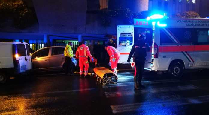 Due pedoni investiti in via Parini e in via Alighieri, trasportati in ospedale
