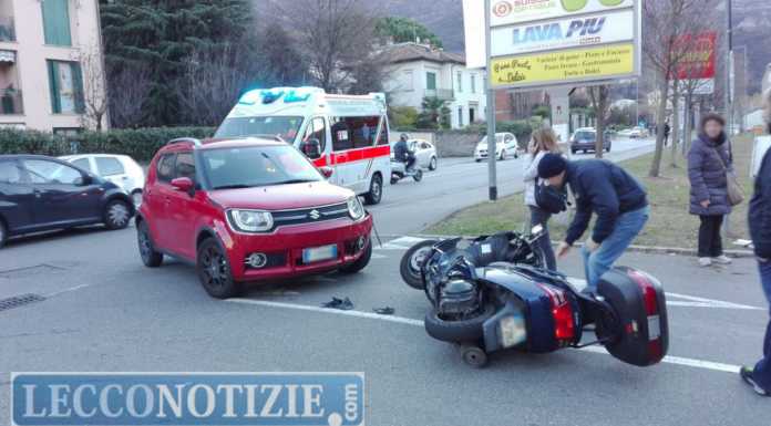 Lecco. Incidente sul viale Montegrappa, soccorso un motociclista