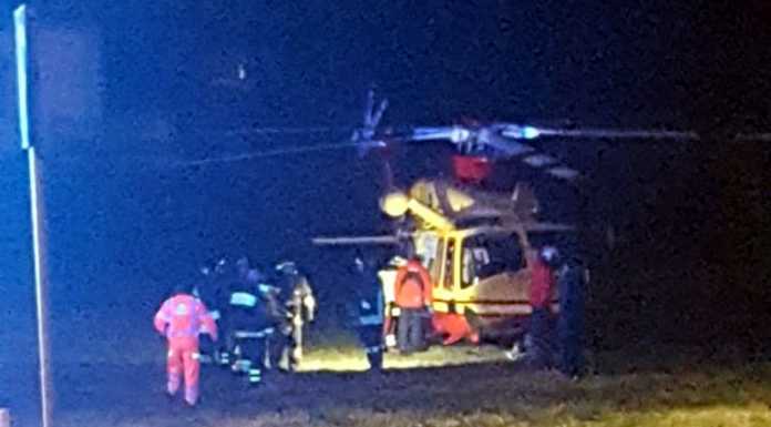 Incidente frontale tra due auto sul ponte di Brivio, sul posto anche l’eliambulanza