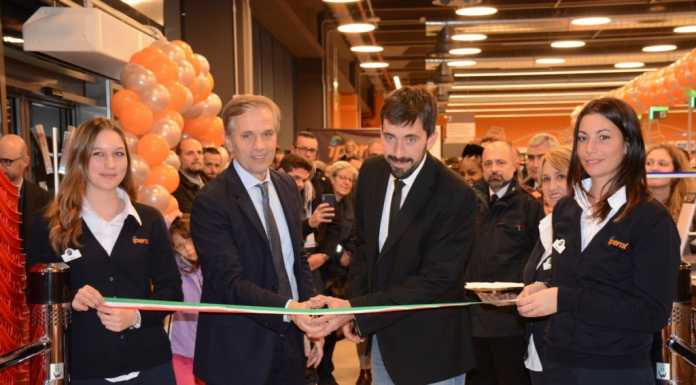 Taglio del nastro per l’Iperal di Mandello, da giovedì l’apertura