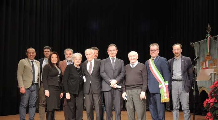 Lecco premia i suoi benemeriti, la cerimonia in Sala Ticozzi