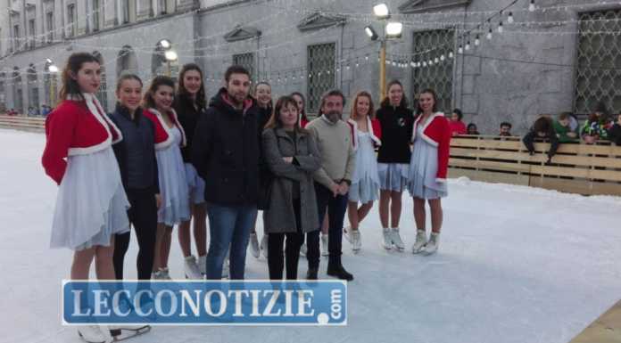 Lecco. Inaugurata la pista di pattinaggio sul ghiaccio
