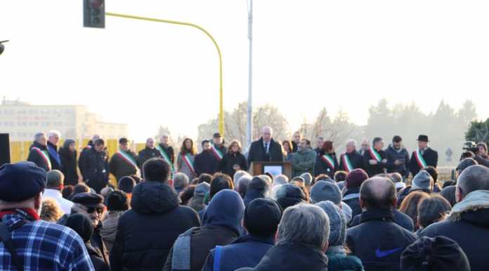 Ponte di Paderno, fischi per RFI alla manifestazione del comitato