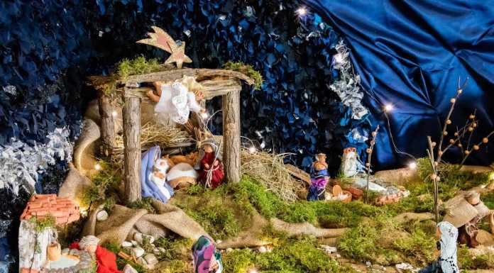 Airoldi e Muzzi. Gli ospiti della residenza Medale realizzano il presepe