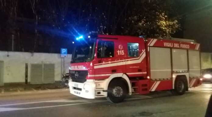Vigili del Fuoco al lavoro in via Marco d’Oggiono per un principio di incendio