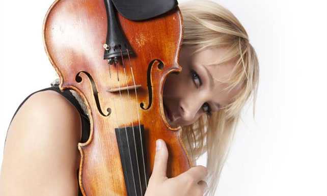 Mandello. Sabato la violinista Saule Kilaite sul palco del De André