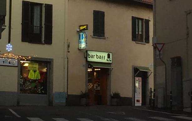 Lecco. Giovane ladro in fuga, fermato da un passante bar baff