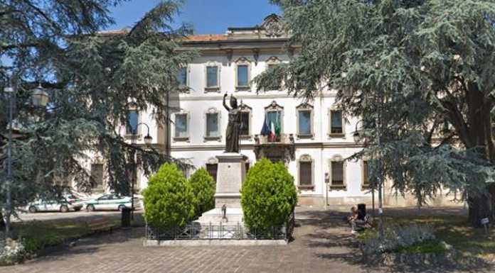 Merate, la Giunta posticipa Tari e Imu: “Siamo vicini ai commercianti” Merate Municipio