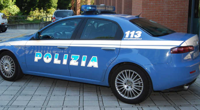 Creano scompiglio nell’area di servizio sulla SS36, arrestati due rumeni