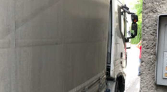 Stop ai mezzi pesanti in centro Bosisio, l’ordinanza