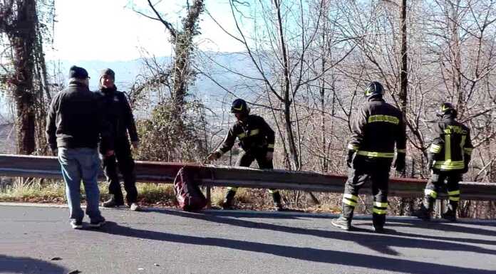 Calolzio. Camion finisce in una scarpata, soccorso l’autista