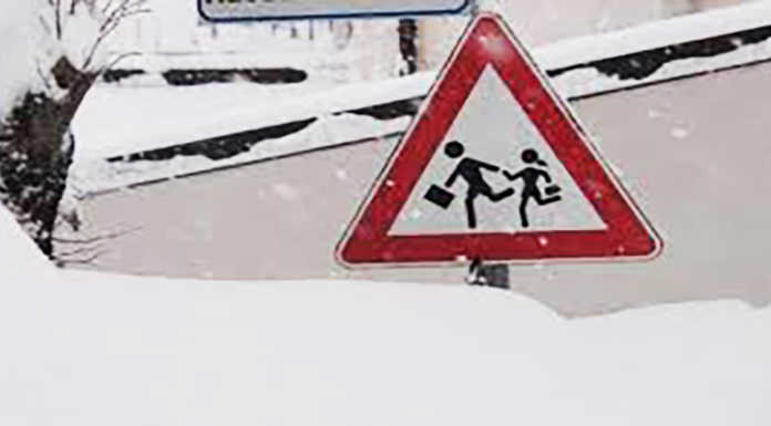 Neve. Scuole chiuse? Il prefetto: “Scelta ai sindaci”. Aperte a Lecco