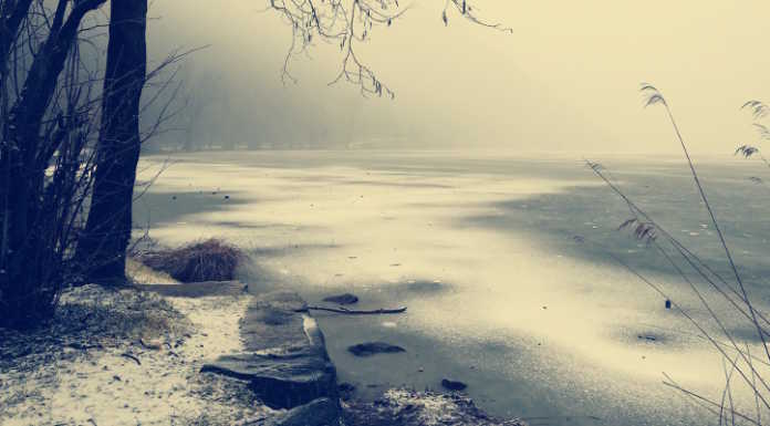 Il Segrino innevato è uno spettacolo, la foto conquista i social