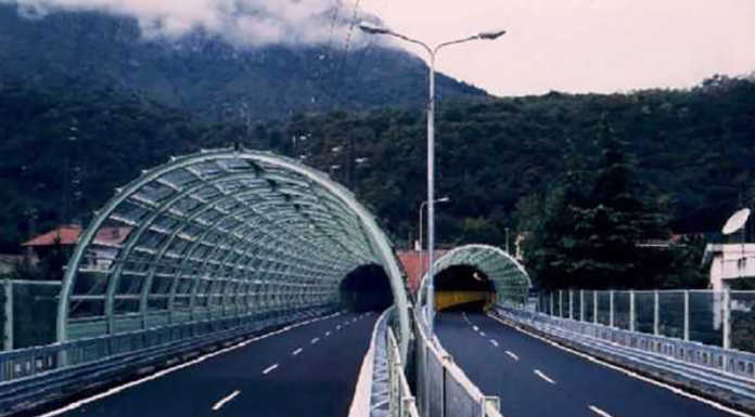 SS36. Galleria del Barro chiusa in direzione Milano per lavori