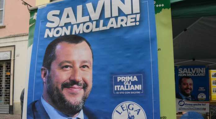 “Salvini non mollare”, la Lega raccoglie firme nel weekend