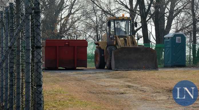 Bione, iniziati i lavori esterni. La pista di atletica diventerà blu